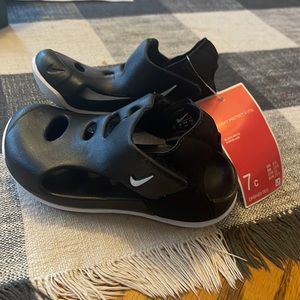 Nike Sunray Protect 3 size 7c new with tags